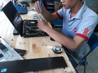 Hình ảnh sửa laptop 1